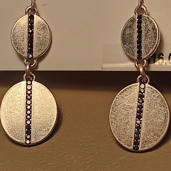 belk silver-tone double disc linear black pave rhinestone accent earrings - NWT - Picture 3 of 9